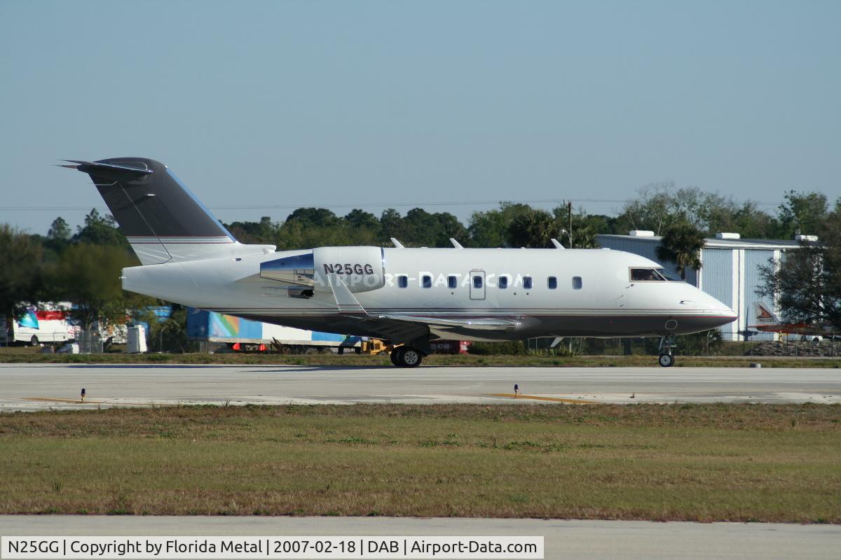 N25GG, 2002 Bombardier Challenger 604 (CL-600-2B16) C/N 5536, CL 600