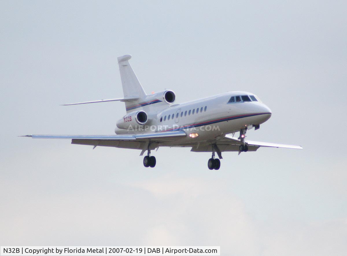 N32B, 1988 Dassault-Breguet Falcon (Mystere) 900 C/N 59, Black and Decker