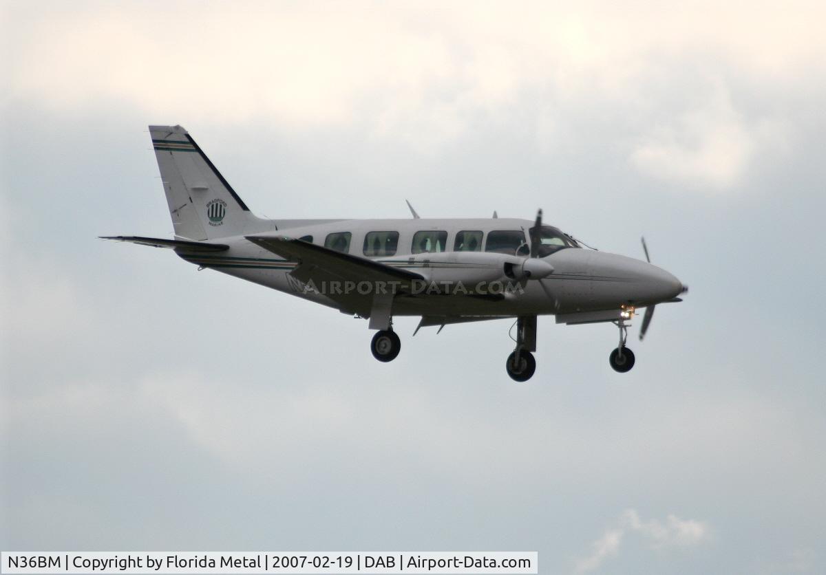 N36BM, 1982 Piper PA-31-350 Chieftain C/N 31-8252008, PA-31