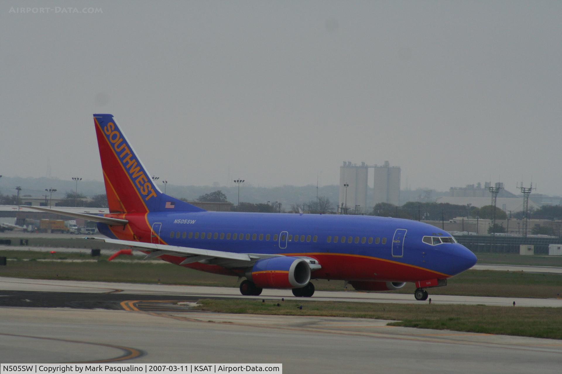 N505SW, 1990 Boeing 737-5H4 C/N 24182, Boeing 737-500