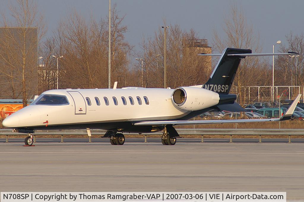 N708SP, 1999 Learjet 45 C/N 014, Tappetto Magico Learjet 45