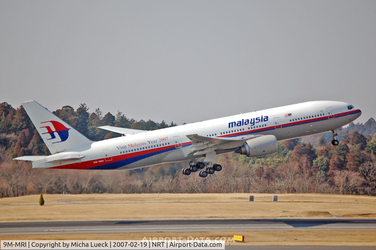 9M-MRI, 1998 Boeing 777-2H6/ER C/N 28416, Taking off