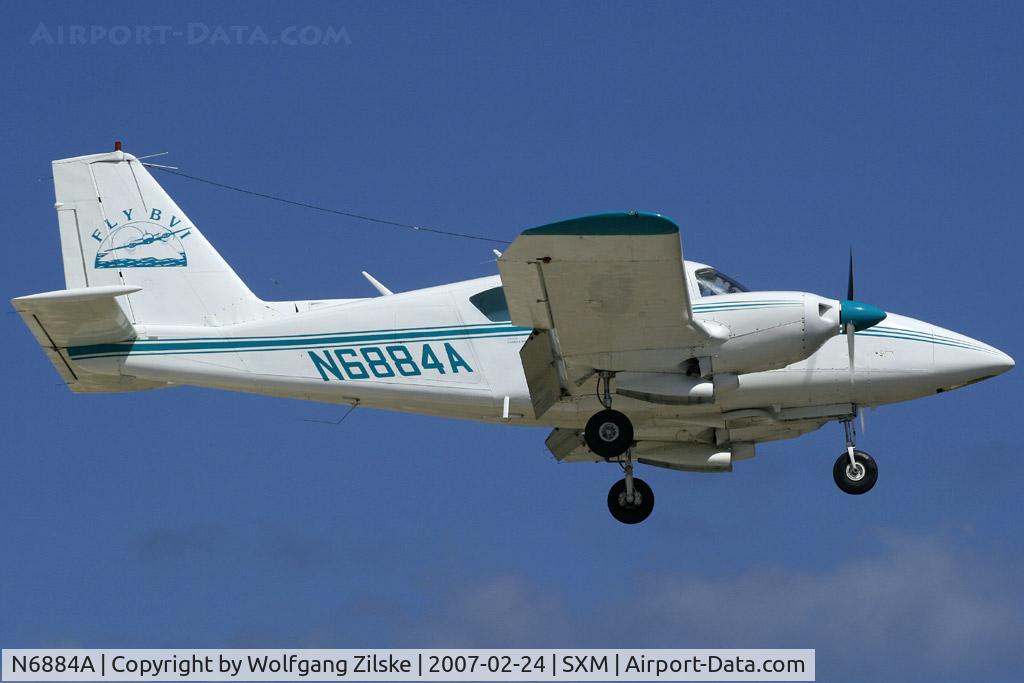 N6884A, 1979 Piper PA-23-250 C/N 27-7954105, visitor