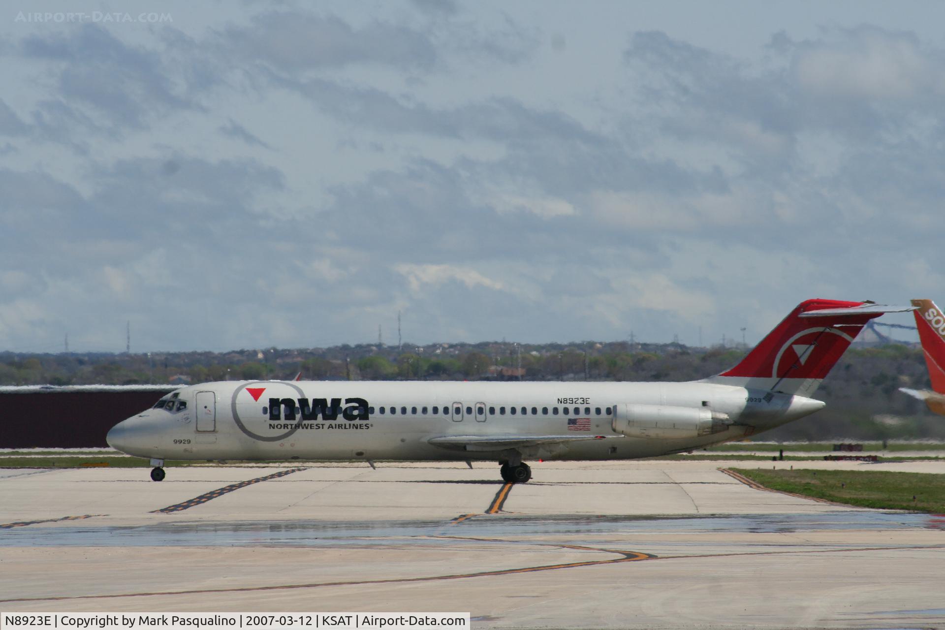 N8923E, 1967 Douglas DC-9-31 C/N 45838, DC-9-31