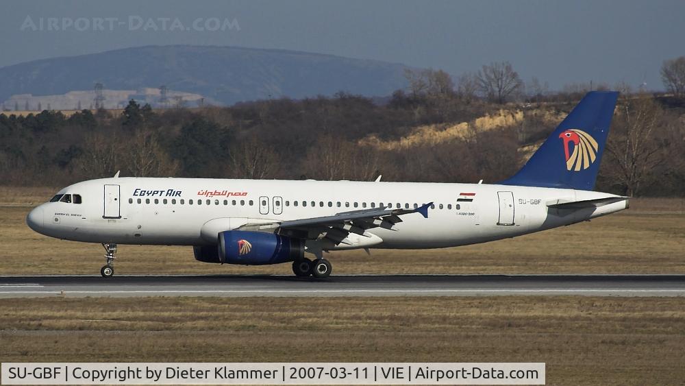 SU-GBF, 1992 Airbus A320-231 C/N 351, Ägypt Air A320-231 touch down RWY 34