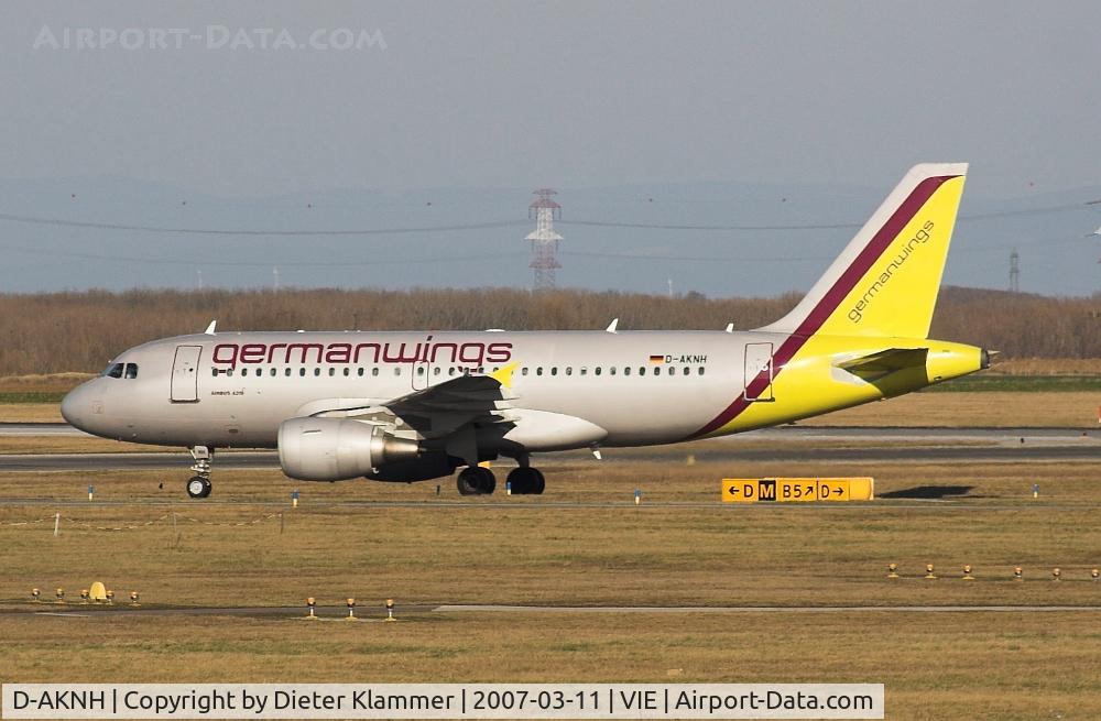 D-AKNH, 1998 Airbus A319-112 C/N 794, Germanwings A319-112 taxiing to the gate