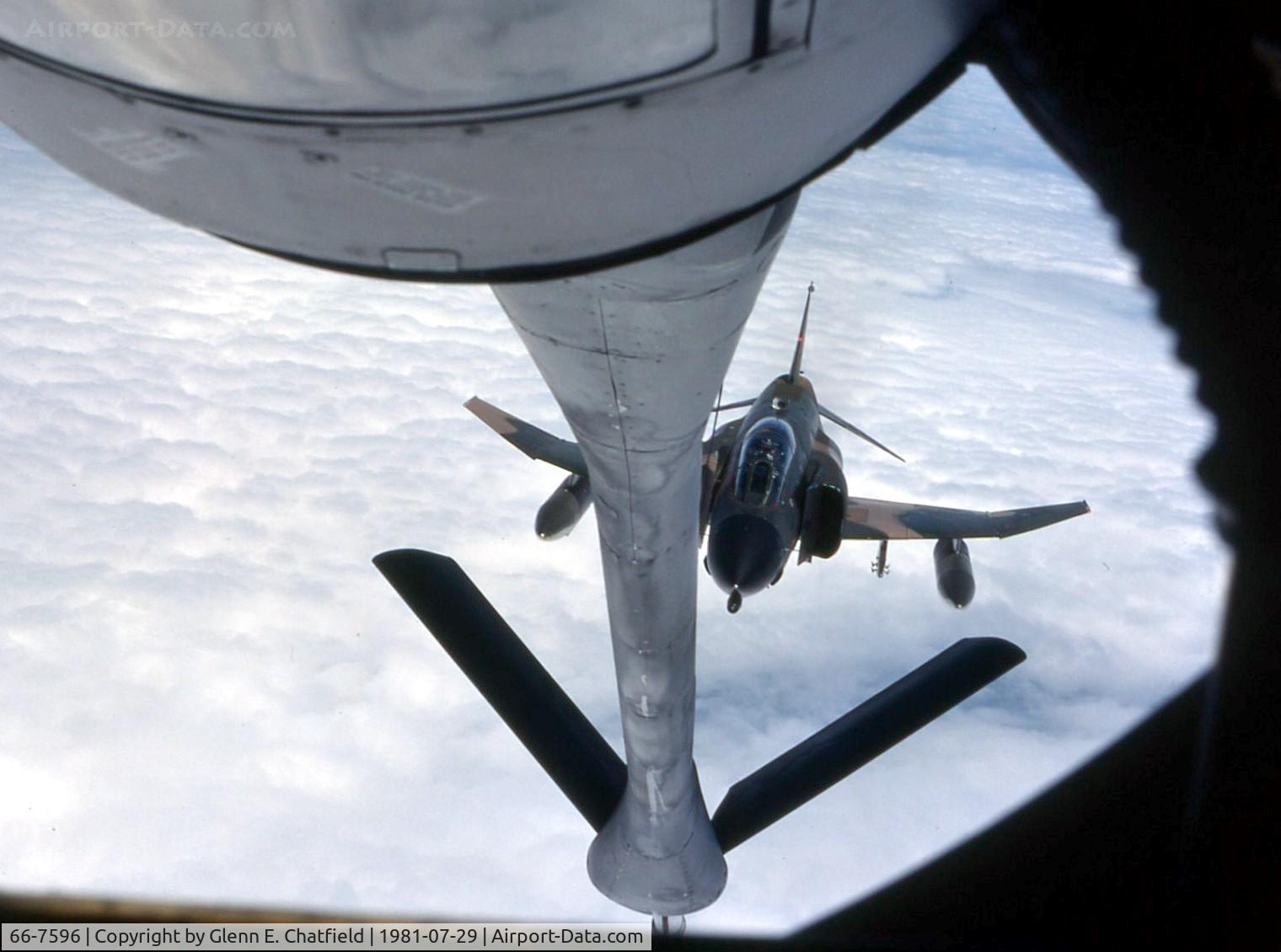 66-7596, 1966 McDonnell F-4D-30-MC Phantom II C/N 2153, Refueling mission