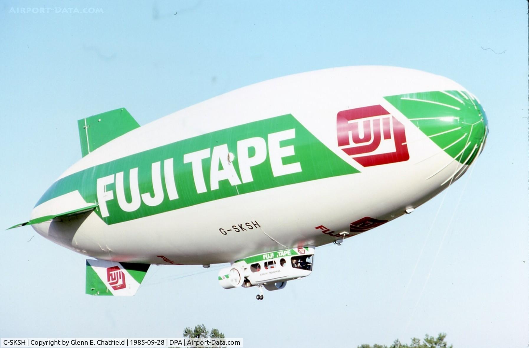 G-SKSH, 1984 Airship Industries Skyship 500 C/N 1214/06, registered as G-SKSH