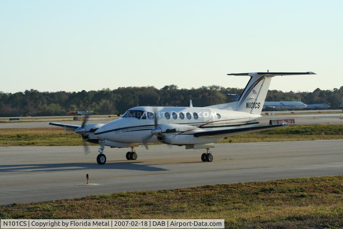 N101CS, 1977 Beech C-12C Huron C/N BC-041, Beech 200