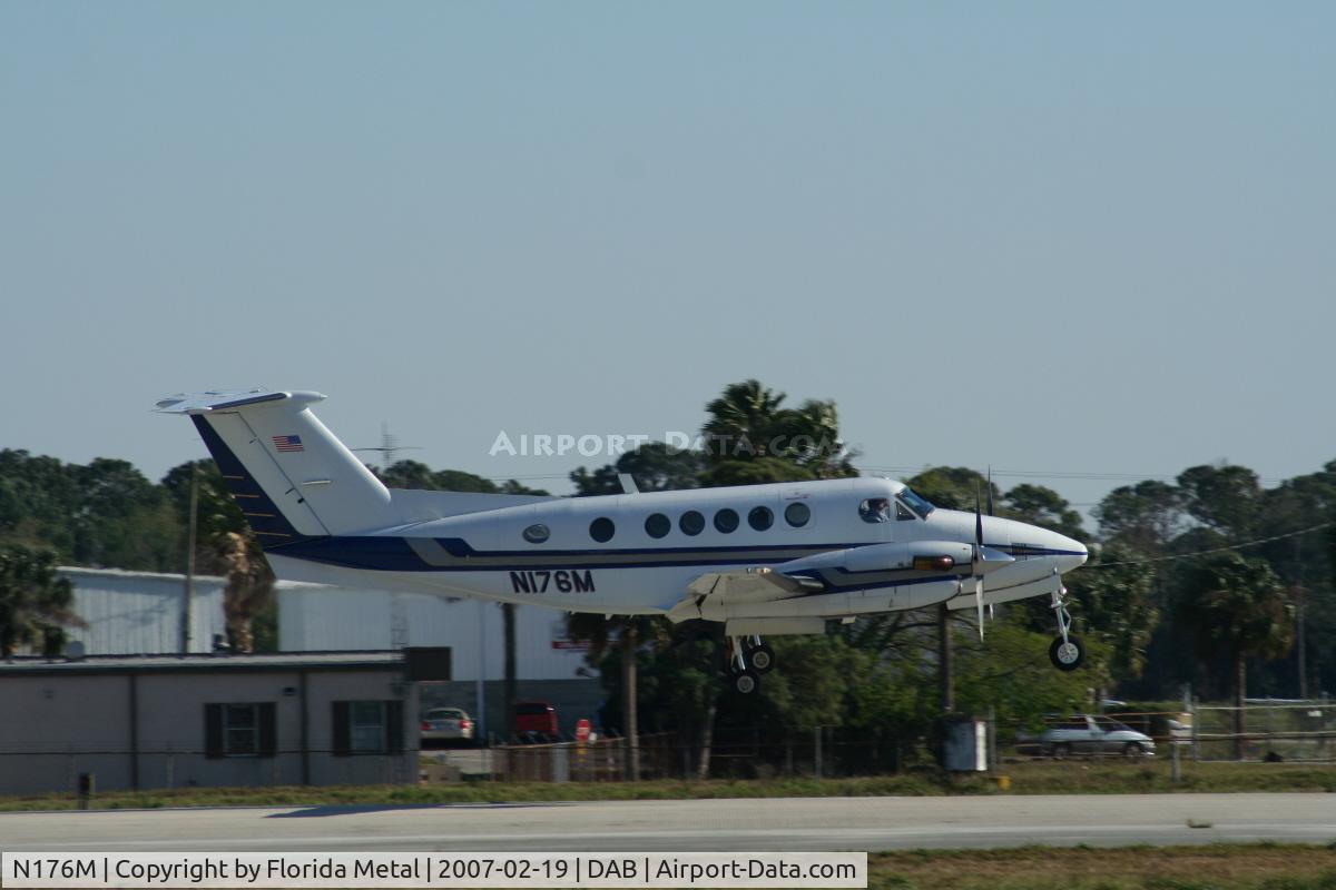 N176M, 1982 Beech 200 C/N BB-1029, Beech 200