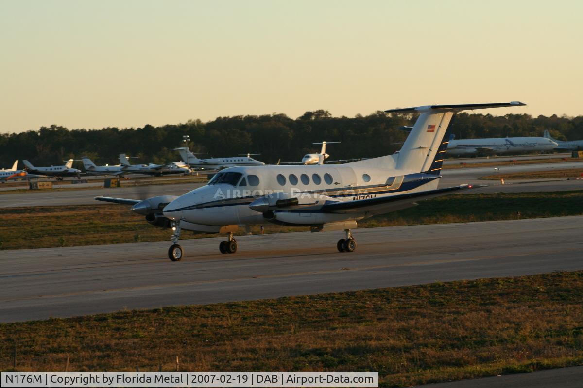 N176M, 1982 Beech 200 C/N BB-1029, Beech 200