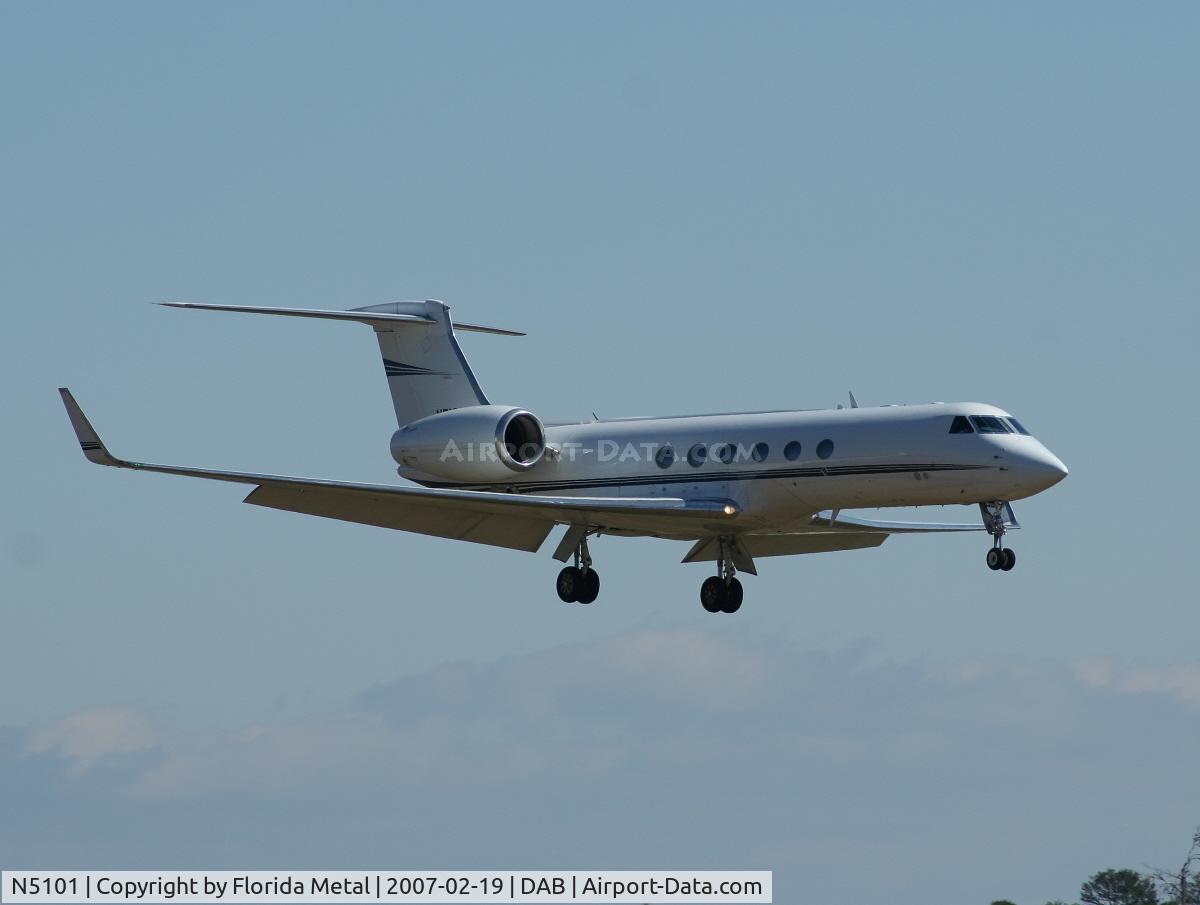 N5101, 1998 Gulfstream Aerospace G-V C/N 550, General Motors
