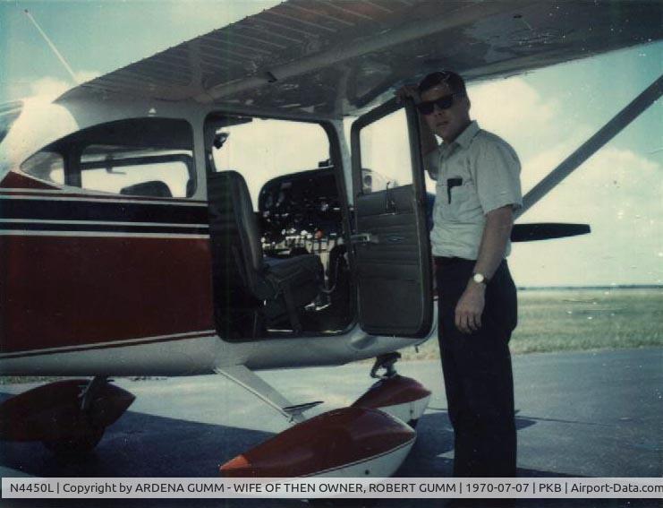 N4450L, 1966 Cessna 172G C/N 17254545, N4450L AT PARKERSBURG, W00D COUNTY AIRPORT, JULY 1970
