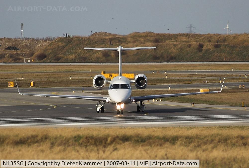 N135SG, 2003 Embraer EMB-135BJ Legacy C/N 145706, United Aviation  Embraer Legacy taxiing RWY 29