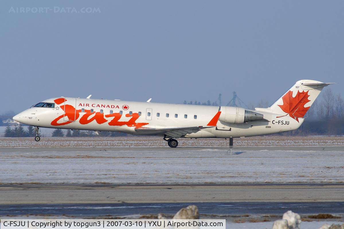 C-FSJU, 1995 Canadair CRJ-100ER (CL-600-2B19) C/N 7060, Departing via RWY33.