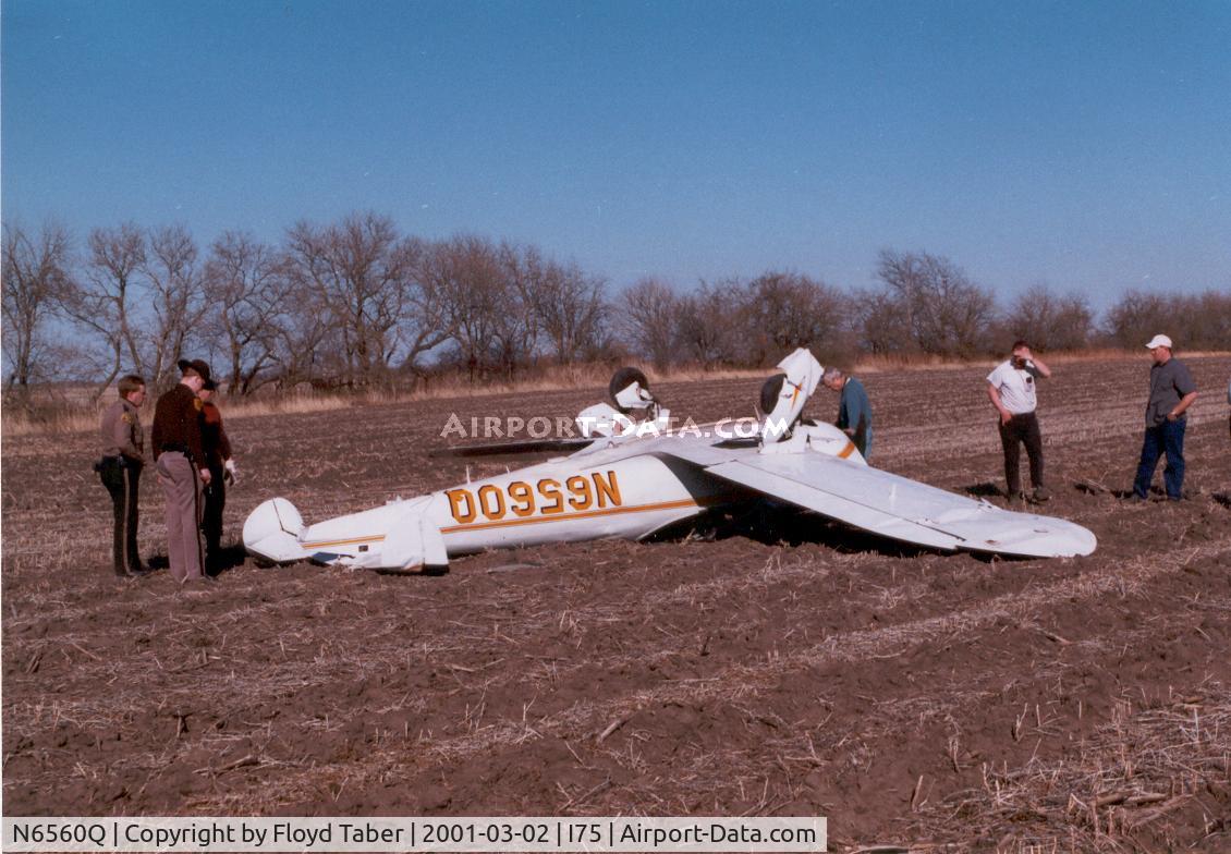 N6560Q, Alon A2 Aircoupe C/N A-60, Ran out of fuel short of making it to runway. No one injured
