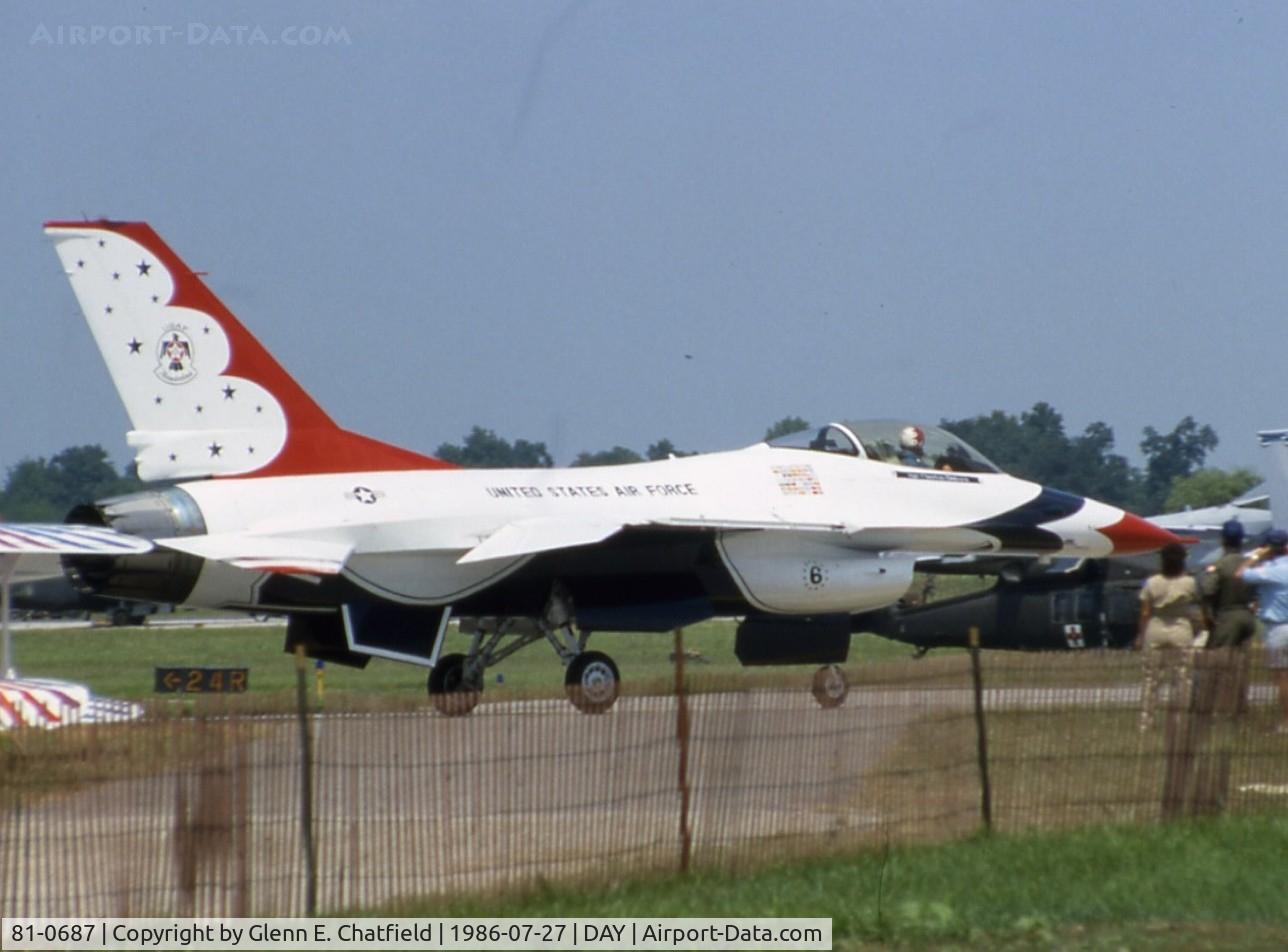 81-0687, General Dynamics F-16A Fighting Falcon C/N 61-368, Thunderbird 6 at Dayton International Air Show