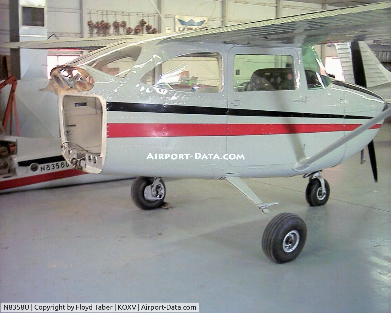 N8358U, 1964 Cessna 172F C/N 17252258, Replacing Tail Section