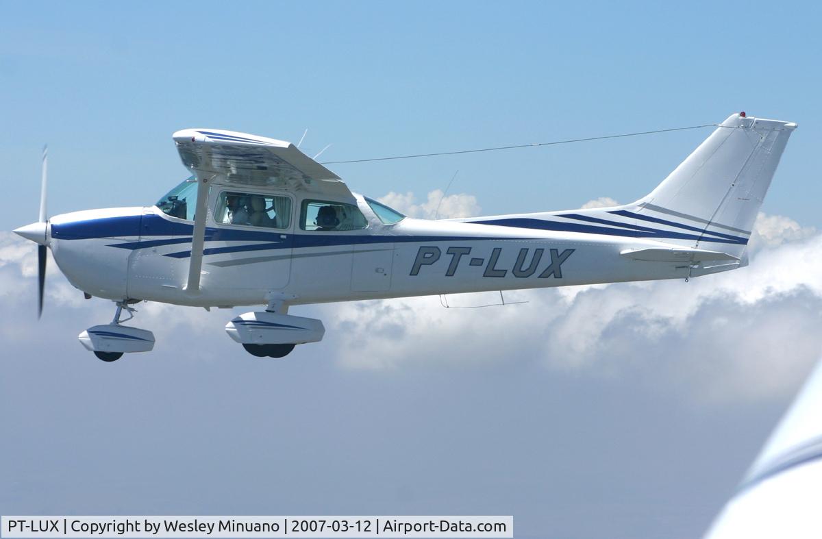 PT-LUX, Cessna 172N C/N 17273488, C172N