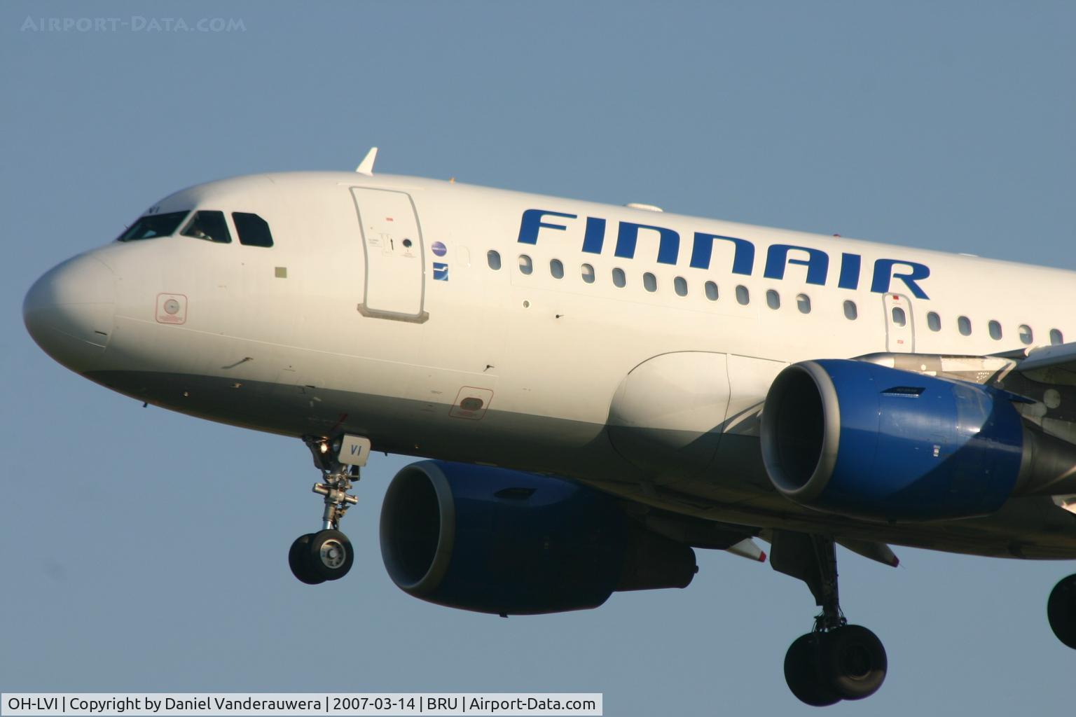 OH-LVI, 2000 Airbus A319-112 C/N 1364, arrival of flight AY811 from Helsinki