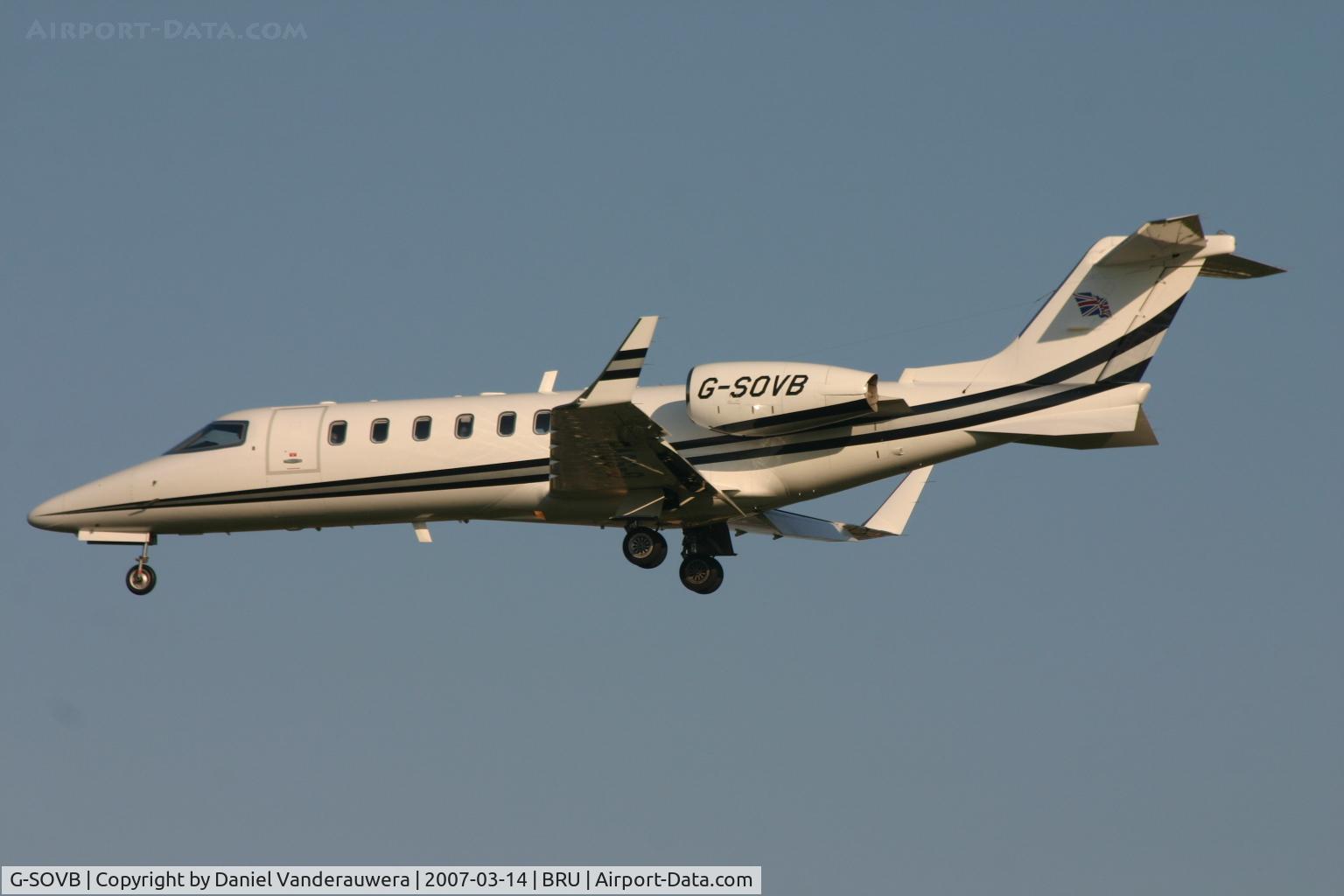 G-SOVB, 2001 Learjet 45 C/N 45-138, descending to rwy 25L