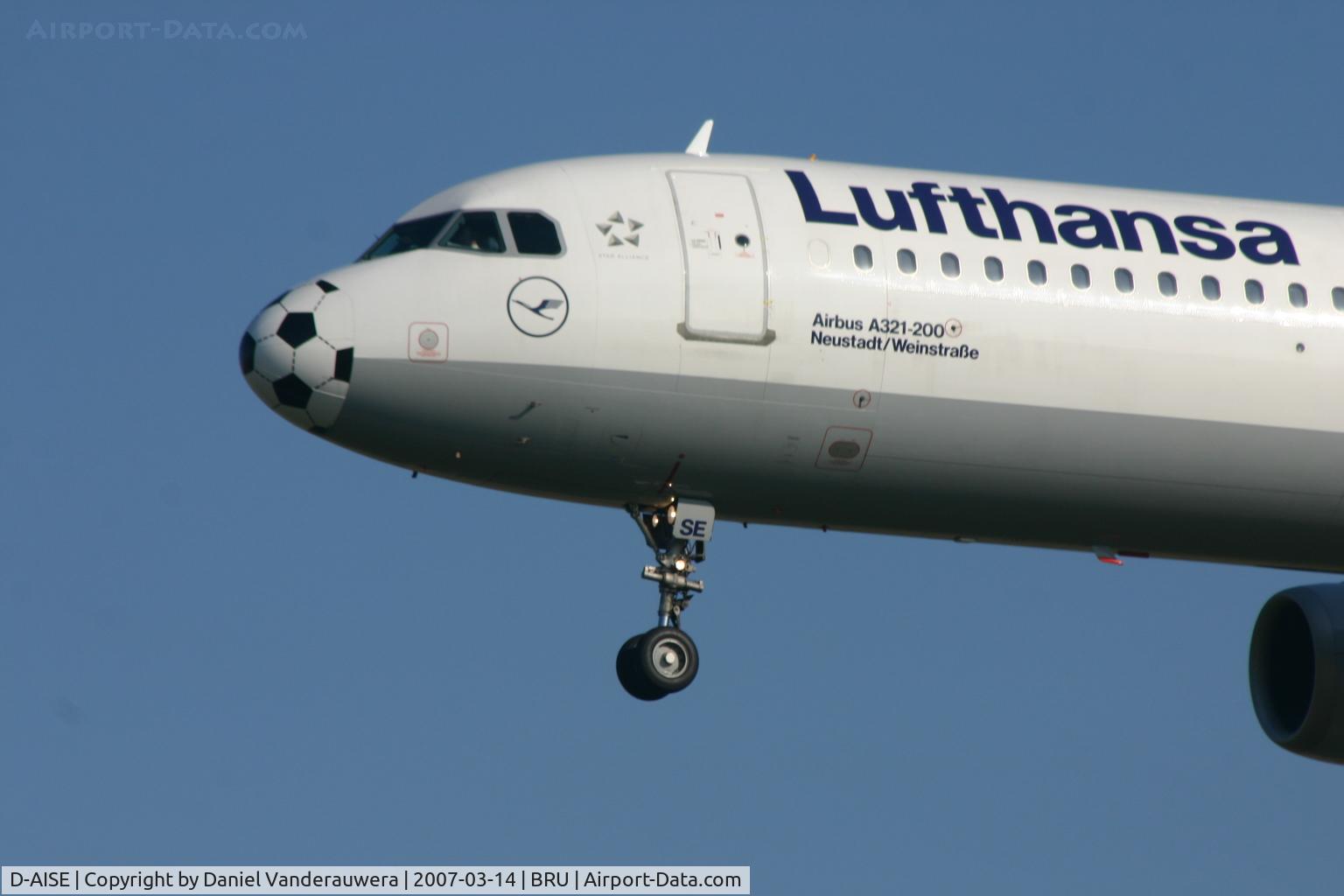 D-AISE, 2000 Airbus A321-231 C/N 1214, descending to rwy 25L - still with football nose