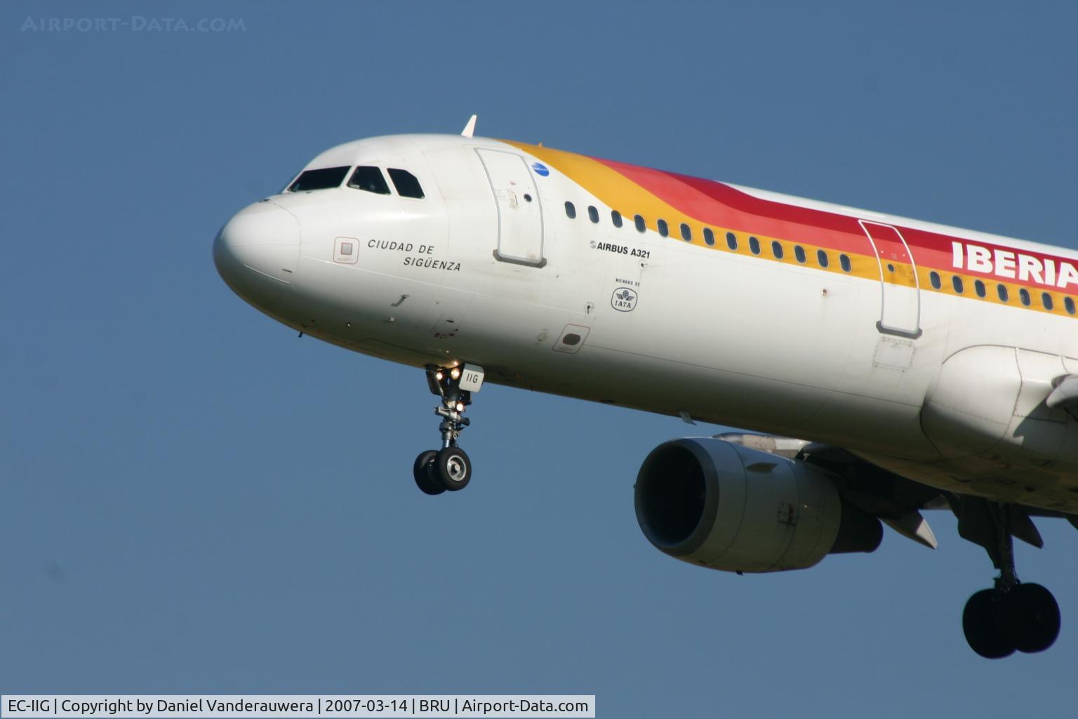 EC-IIG, 2001 Airbus A321-211 C/N 1554, CIUDAD DE SIGUENZA