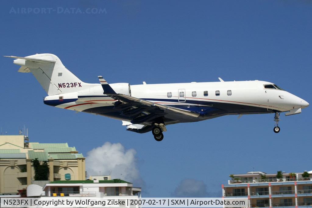 N523FX, 2005 Bombardier Challenger 300 (BD-100-1A10) C/N 20074, visitor