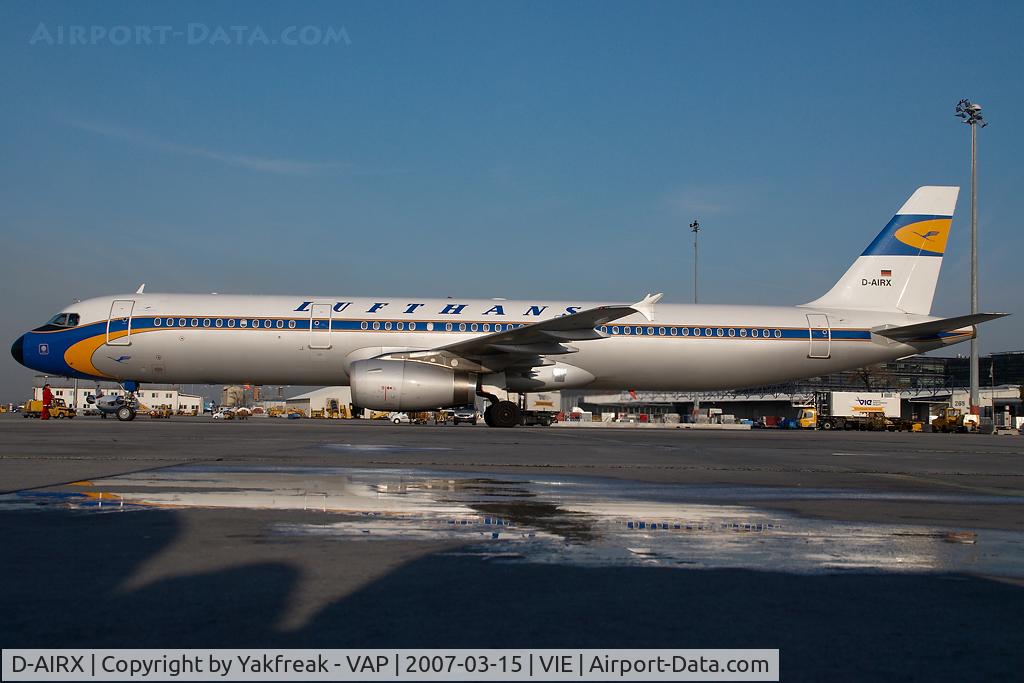 D-AIRX, 1998 Airbus A321-131 C/N 0887, Lufthansa Airbus 321 in retro colors