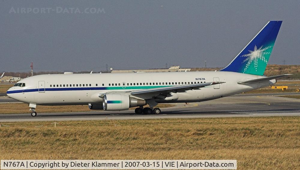 N767A, 2003 Boeing 767-2AX/ER C/N 33685, Aramco(Saudi Arabia) Boeing 767-2AXER line up RWY 29