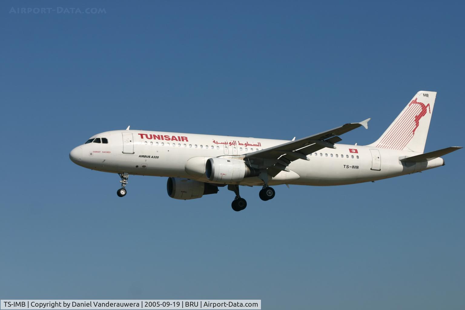 TS-IMB, 1990 Airbus A320-211 C/N 0119, descending to rwy 25L