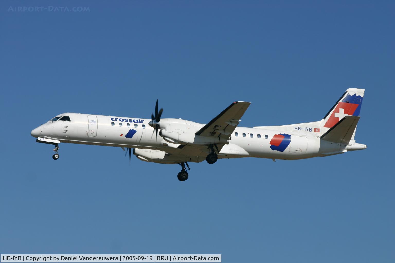 HB-IYB, 1998 Saab 2000 C/N 2000-057, descending to rwy 25L