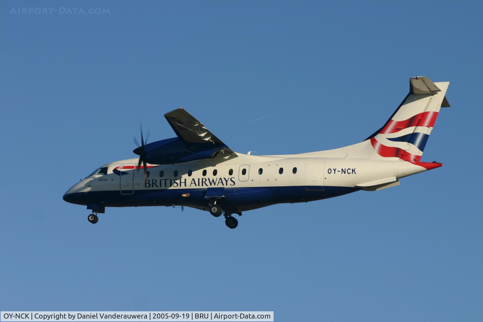 OY-NCK, 1995 Dornier 328-100 C/N 3061, descending to rwy 25L