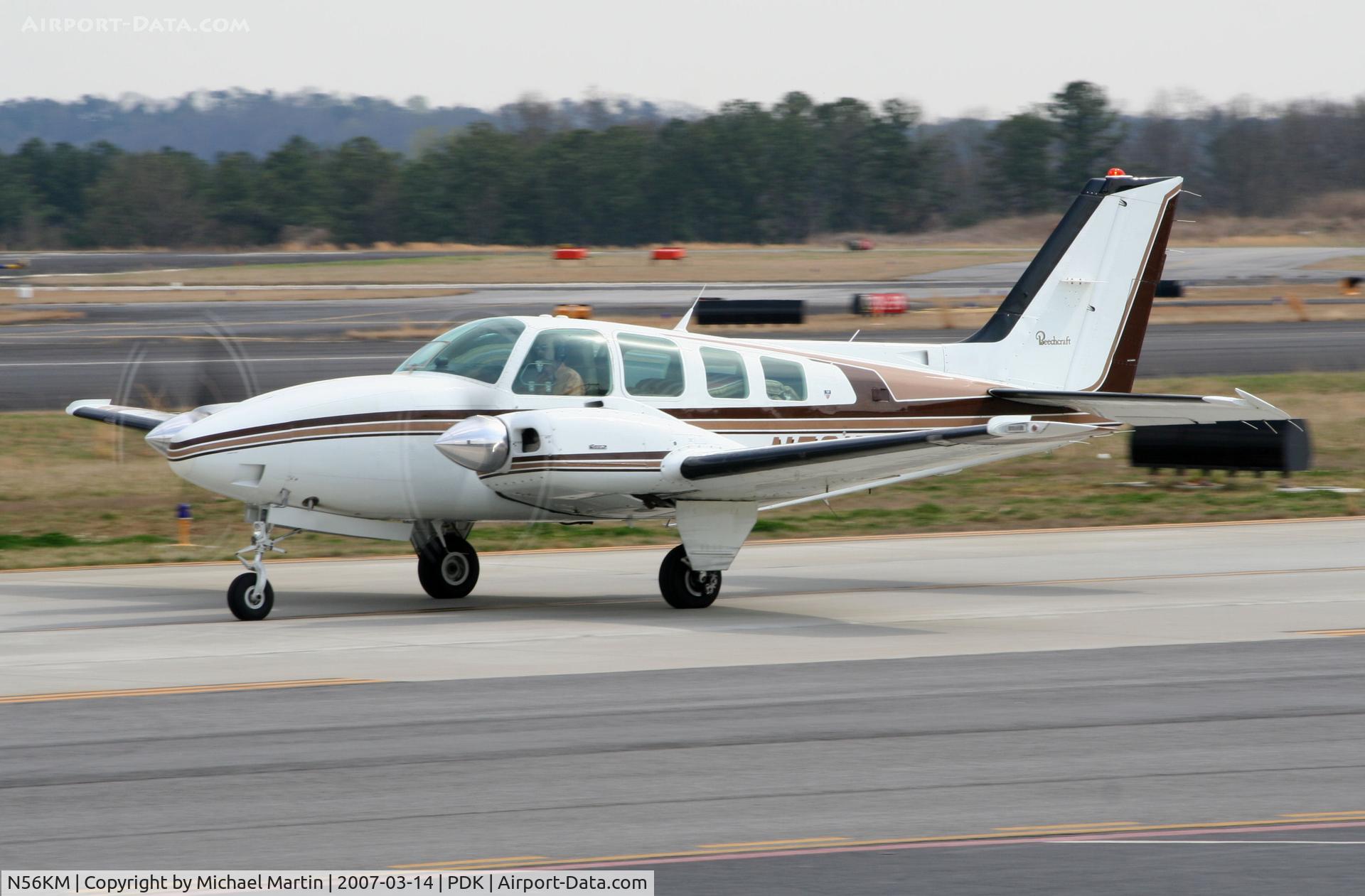 N56KM, 1983 Beech 58 Baron C/N TH-1391, Taxing to Runway 20L