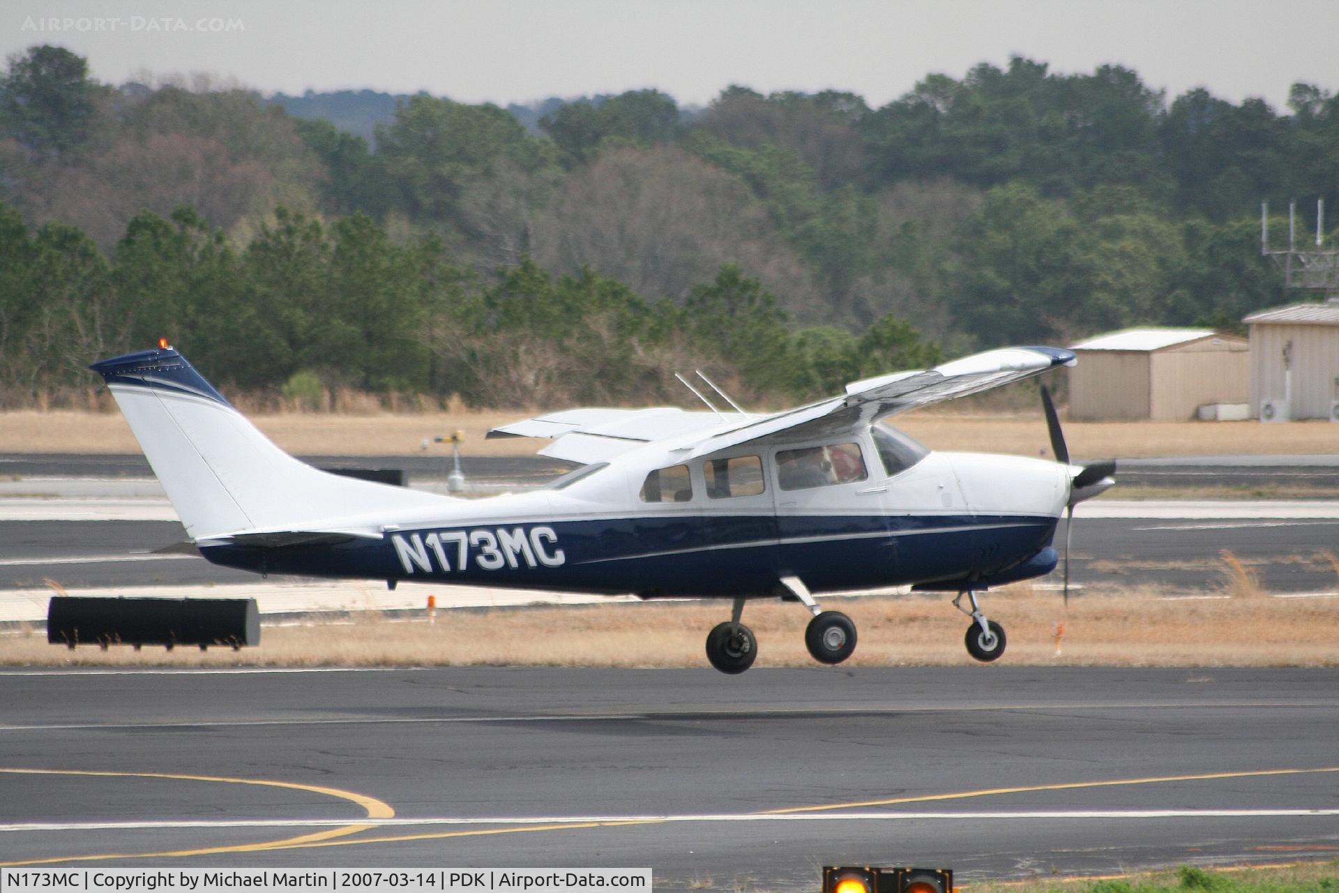 N173MC, 1968 Cessna 210H Centurion C/N 21058960, Landing Runway 20R
