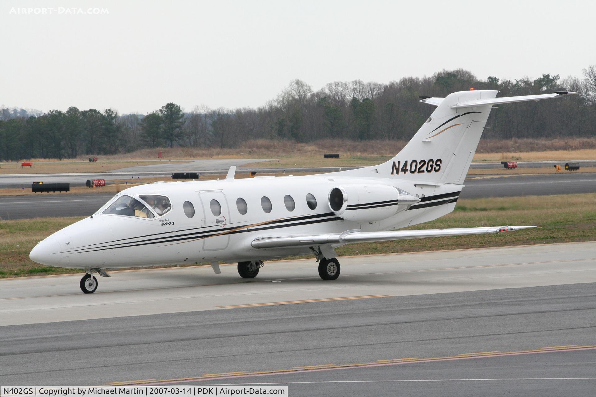 N402GS, 1993 Beech 400A Beechjet C/N RK-71, Taxing to Epps Air Service