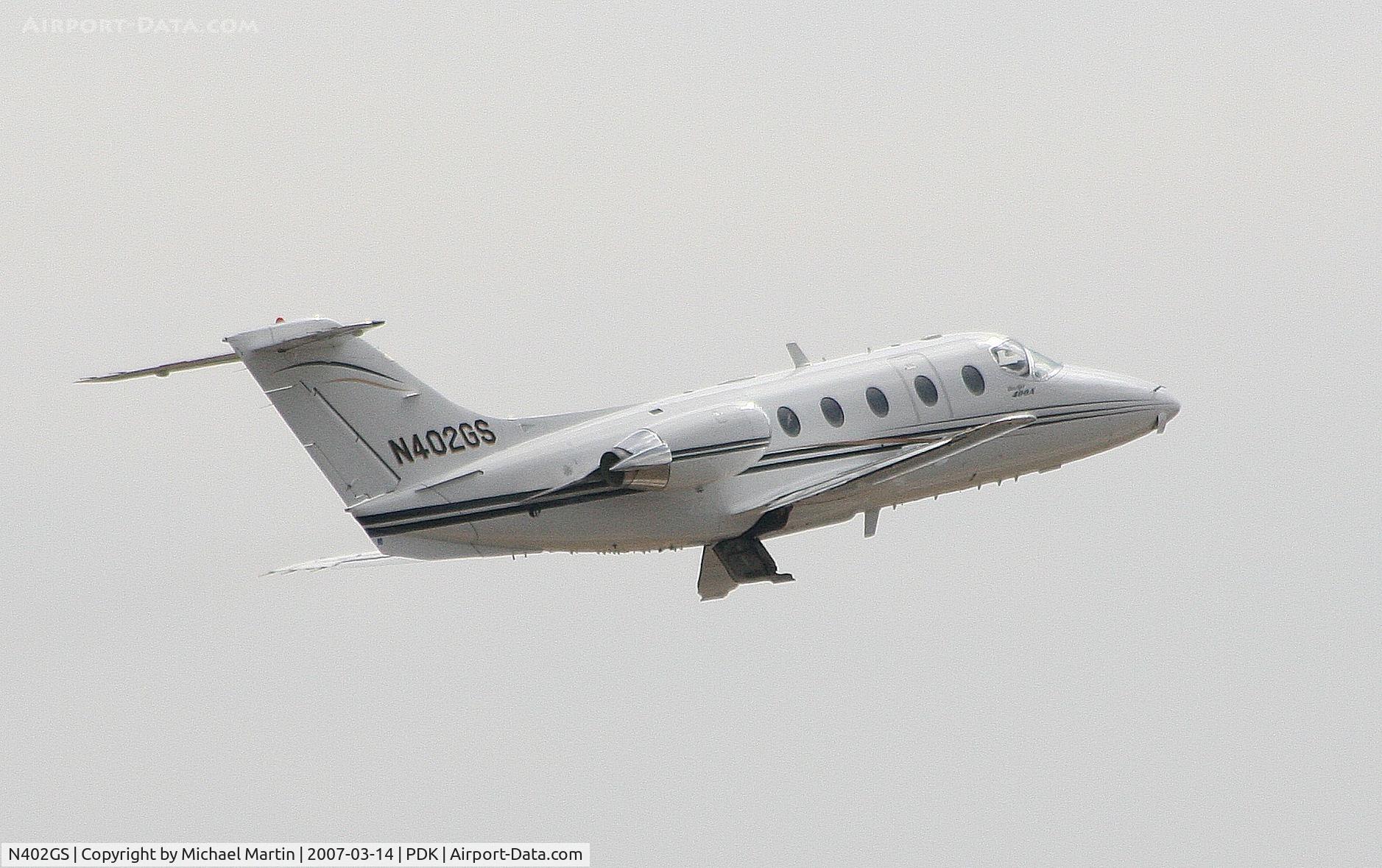 N402GS, 1993 Beech 400A Beechjet C/N RK-71, Departing PDK enroute to RIC