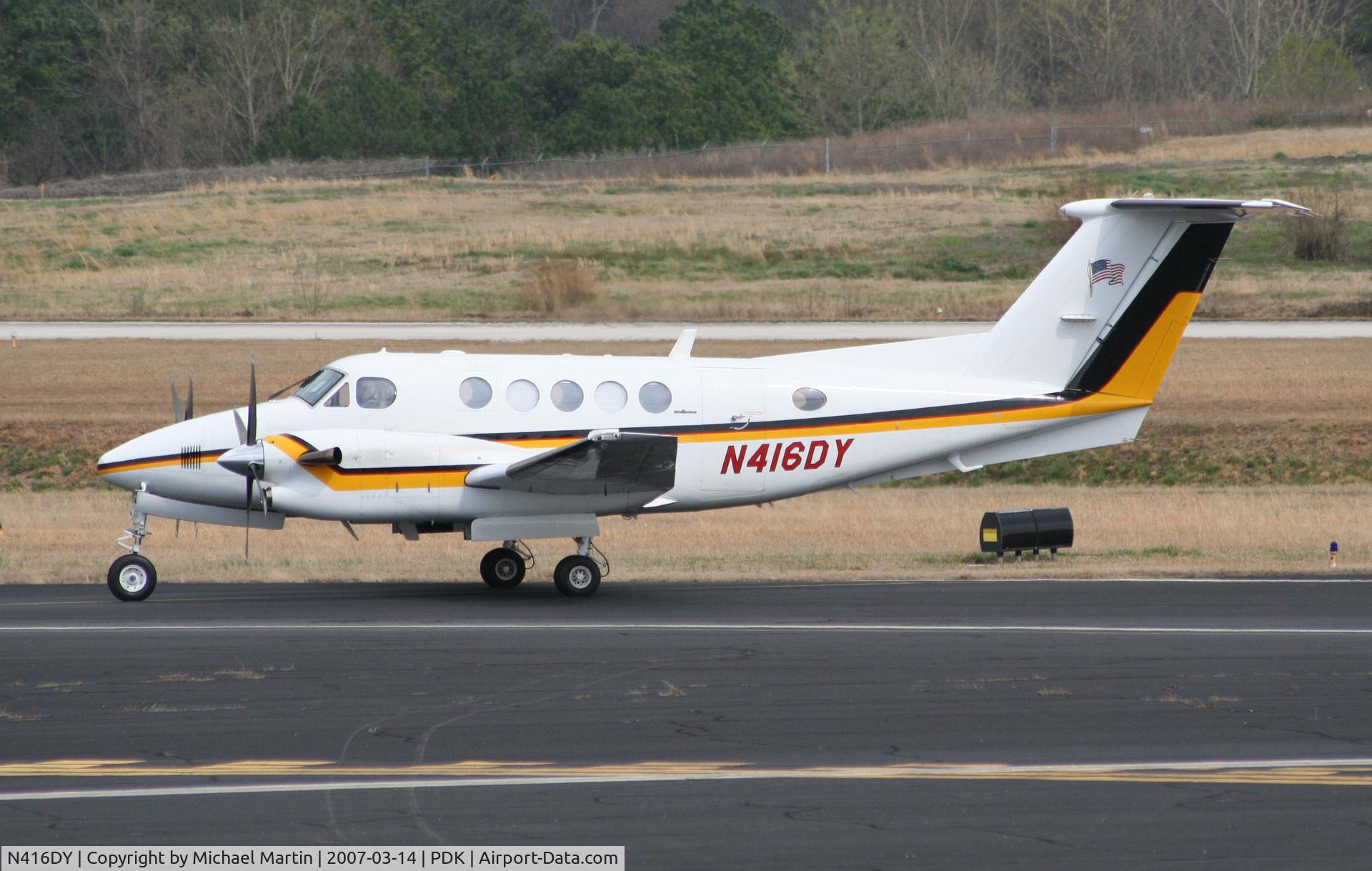 N416DY, 1989 Beech 300 C/N FA-197, Taxing to Epps Air Service