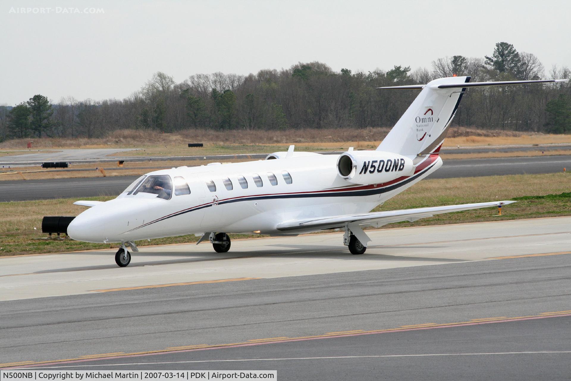 N500NB, 2007 Cessna 525A CitationJet CJ2+ C/N 525A0339, Taxing to Epps Air Service