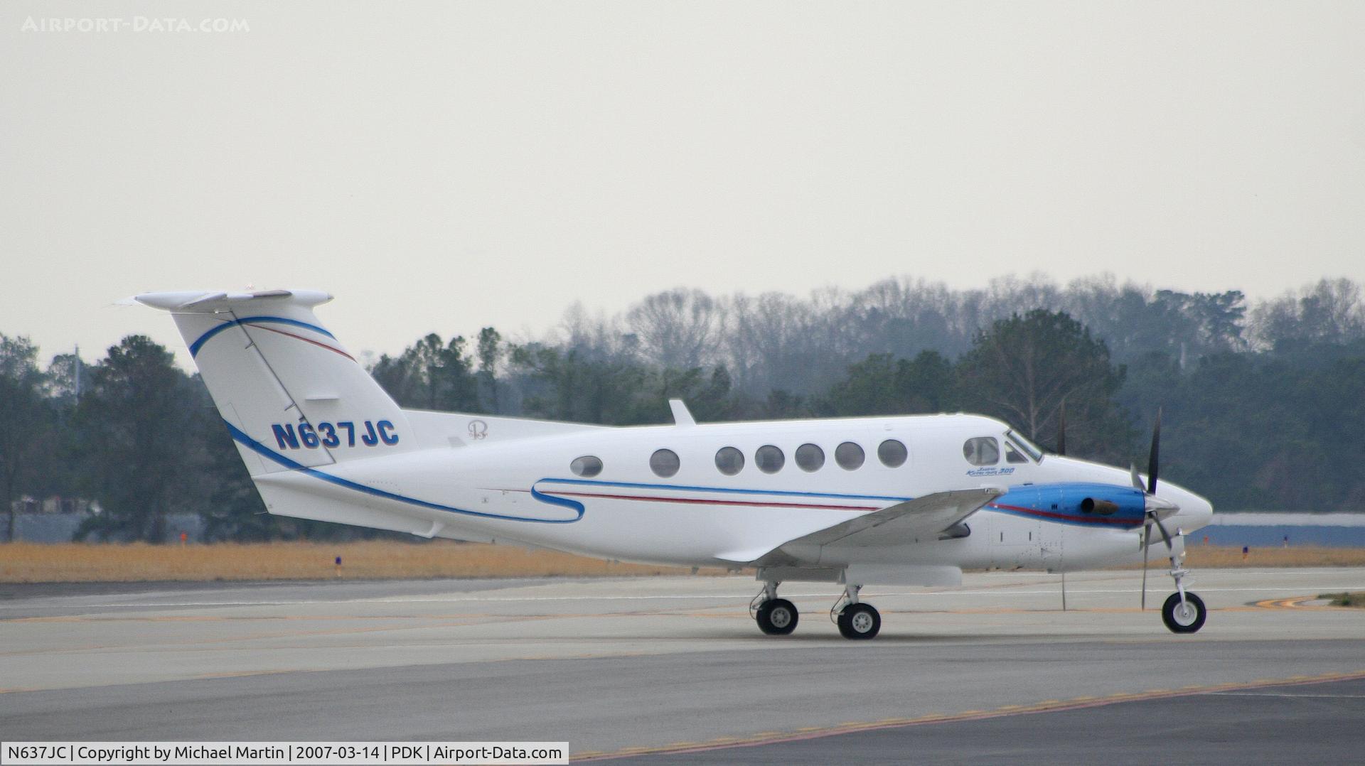 N637JC, 1987 Beech 300 Super King Air C/N FA-116, Taxing to Mercury Air Center