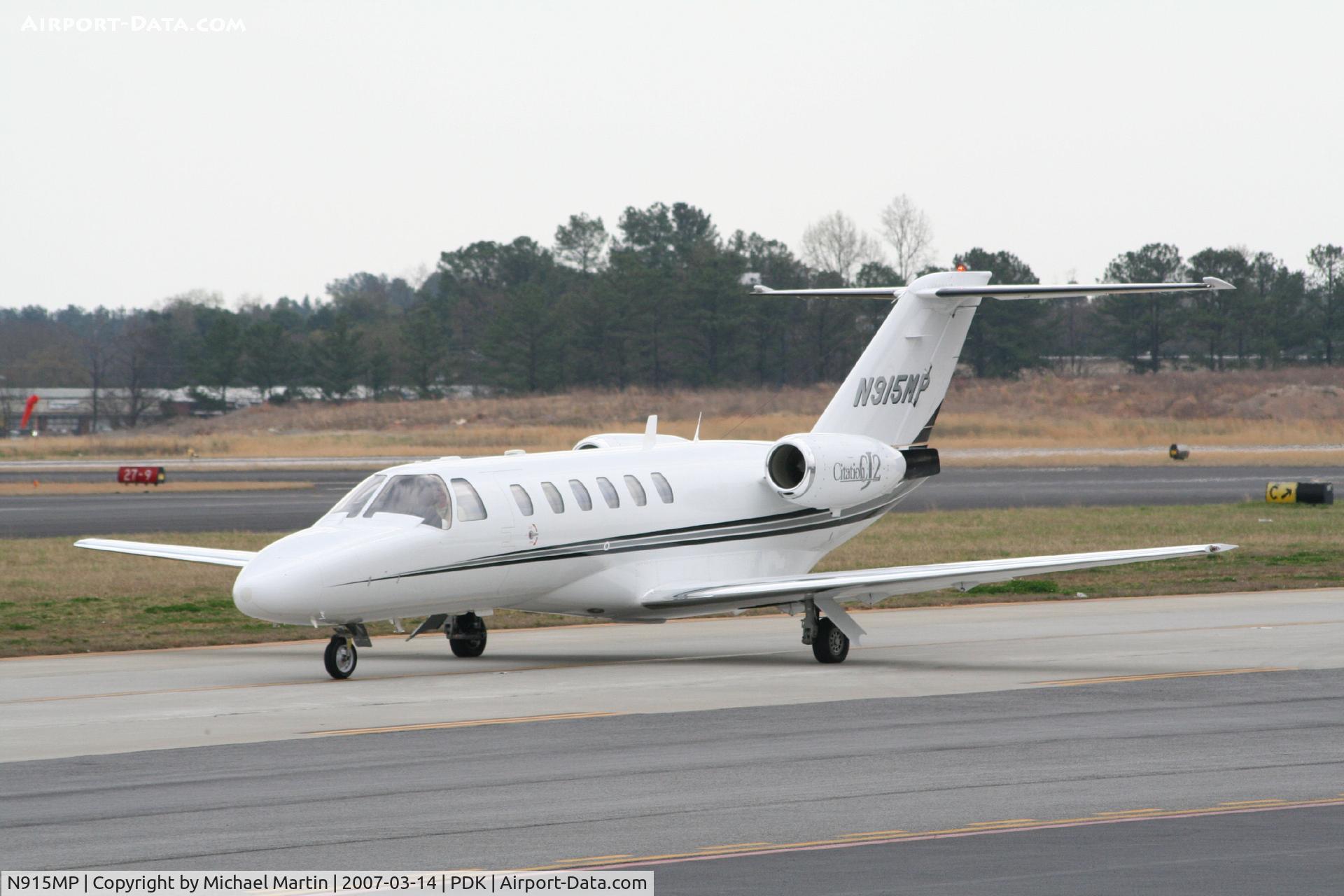 N915MP, 2001 Cessna 525A CitationJet CJ2 C/N 525A0024, Taxing to Epps Air Service