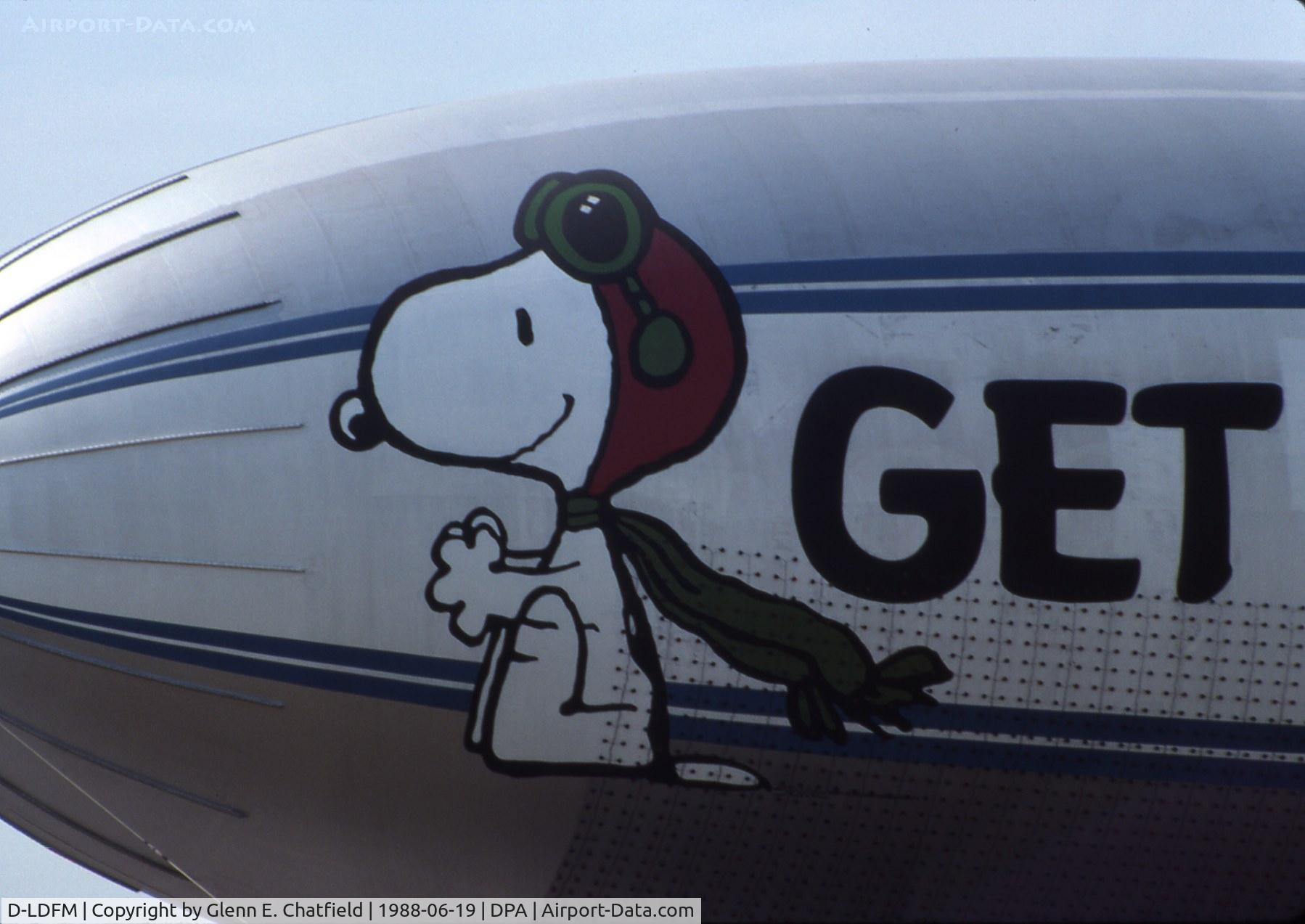 D-LDFM, 1972 Flughafen WDL-1A C/N 100, Snoopy close up.  This one used to be the MacDonald's blimp. Destroyed in San Antonio 6/11/89