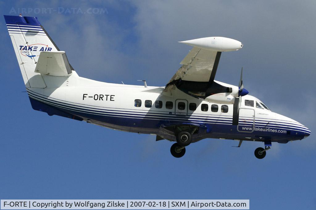 F-ORTE, 1990 Let L-410UVP-E20 Turbolet C/N 902413, visitor