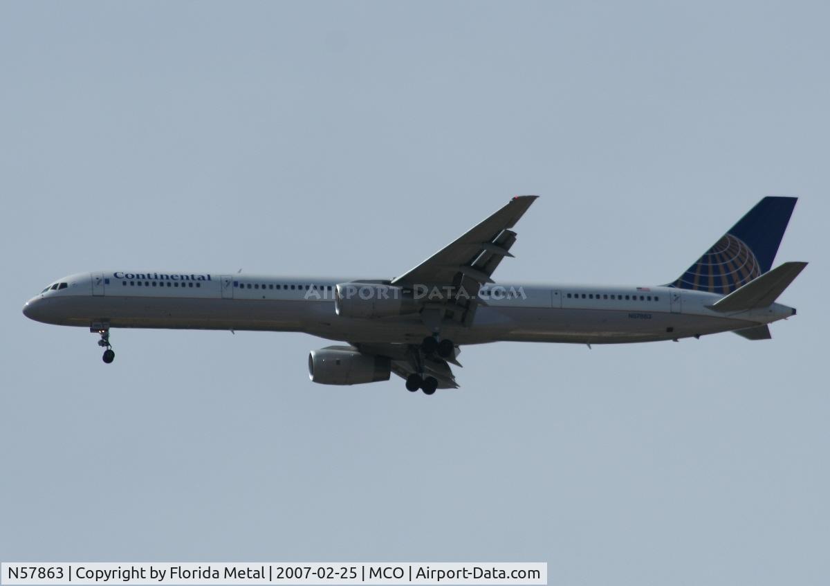 N57863, 2001 Boeing 757-33N C/N 32587, Continental