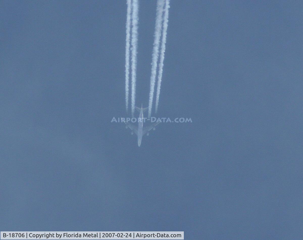 B-18706, 2001 Boeing 747-409F/SCD C/N 30763, China Cargo 747-400 in flight, flying over MCO