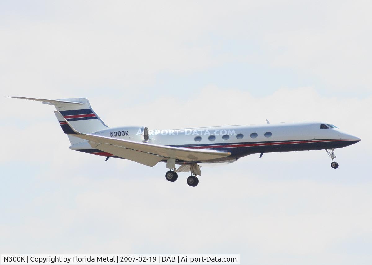N300K, 1999 Gulfstream Aerospace G-V C/N 587, Ford