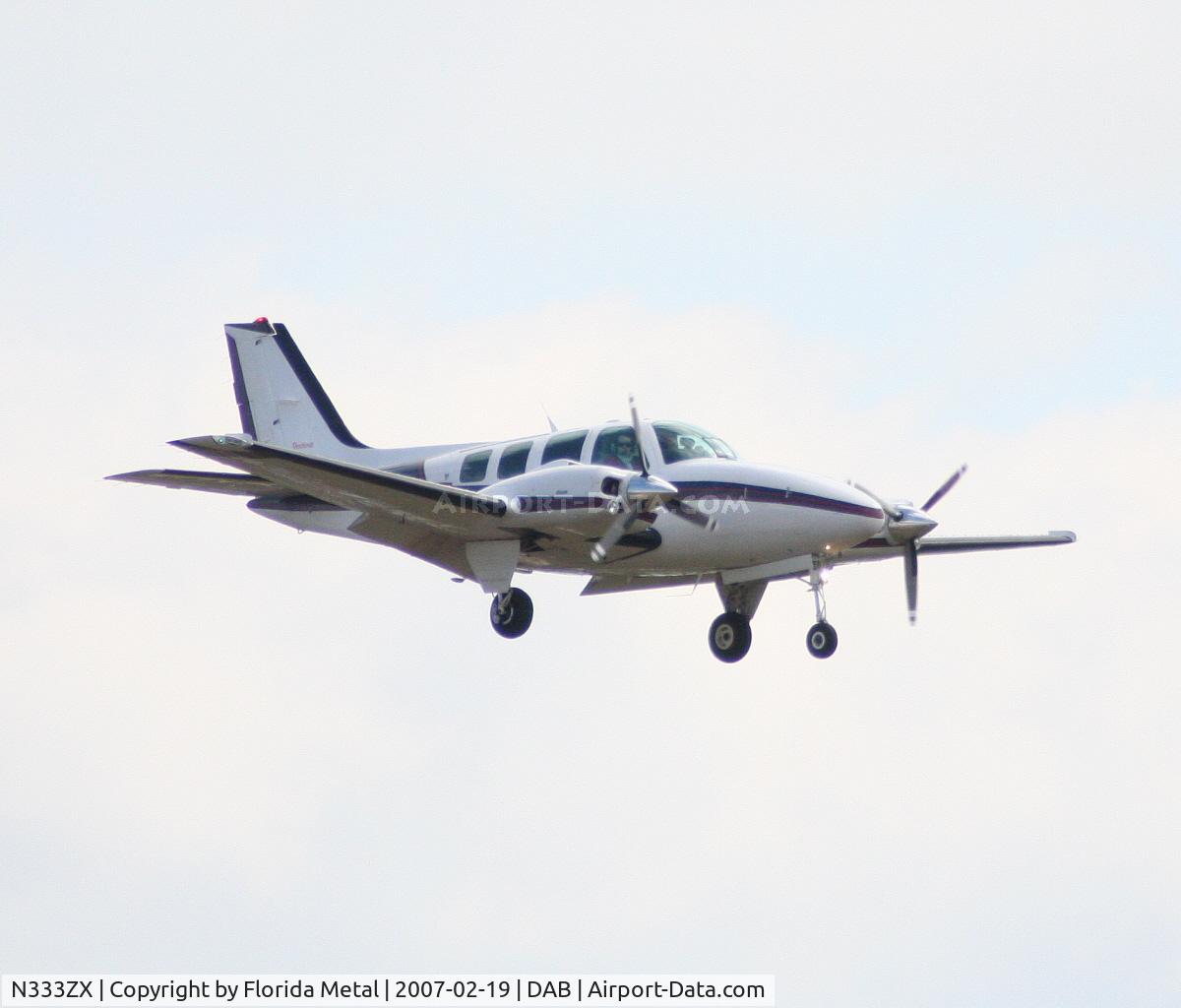 N333ZX, 1995 Beech 58 Baron C/N TH-1739, Beech 58