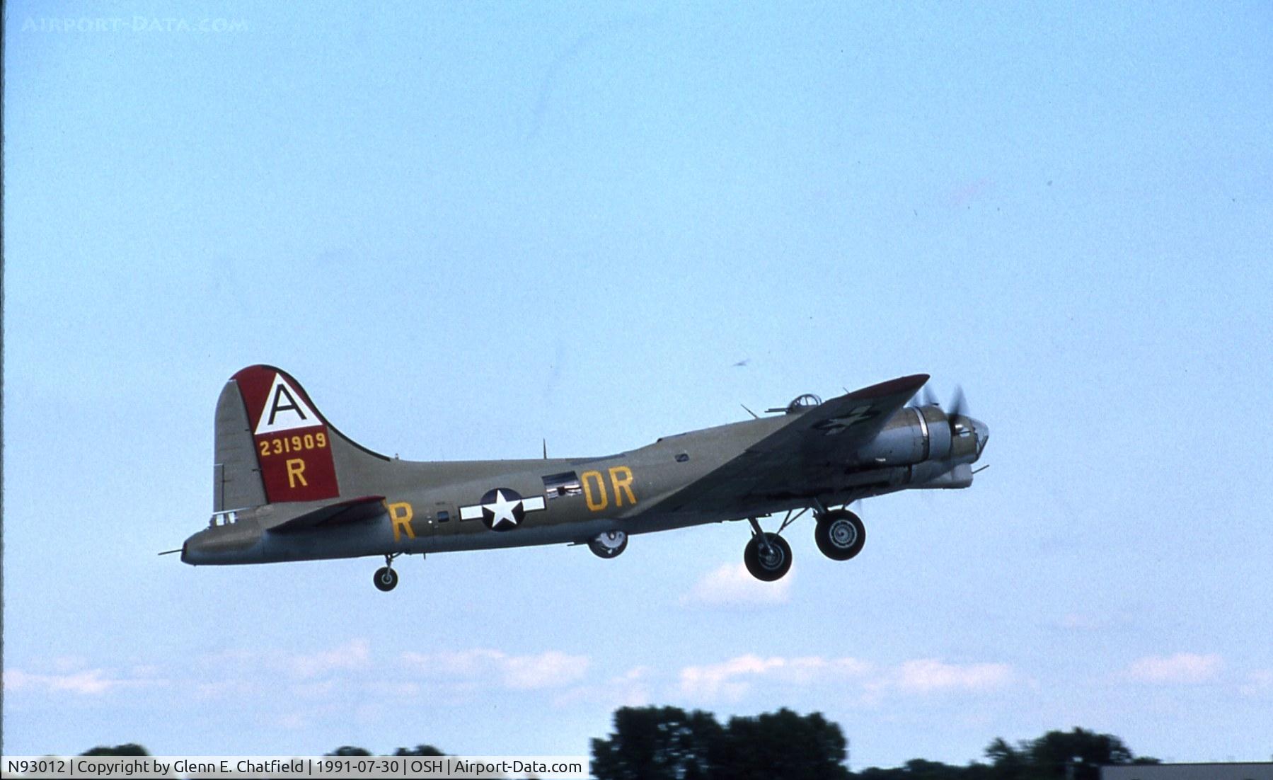 N93012, 1944 Boeing B-17G-30-BO Flying Fortress C/N 32264, Takeoff at EAA fly in