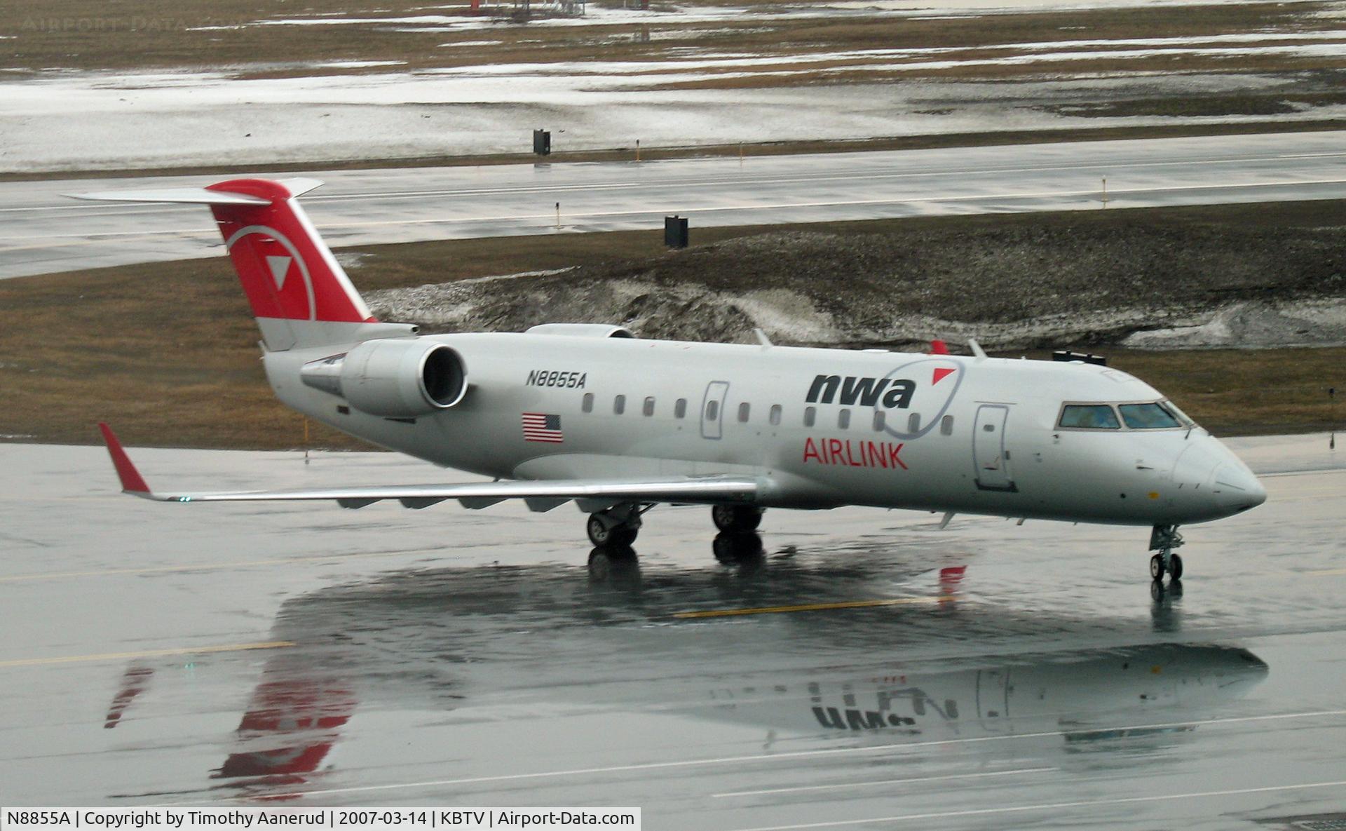 N8855A, 2003 Canadair CRJ-440 (CL-600-2B19) Regional Jet C/N 7855, Arriving Burlington, VT from Detroit