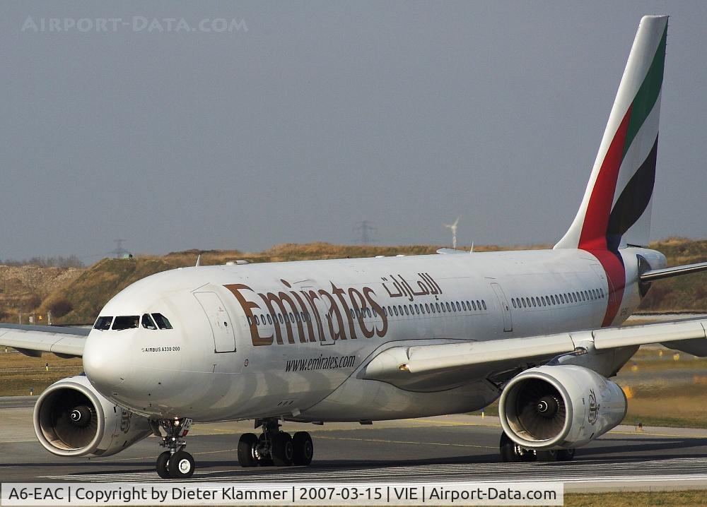 A6-EAC, 2000 Airbus A330-243 C/N 372, Emirates A330-243